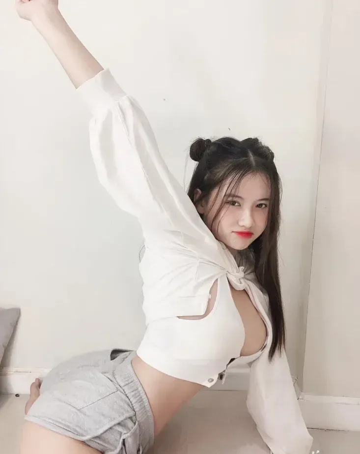 Trương Khả Di Onlyfans 12