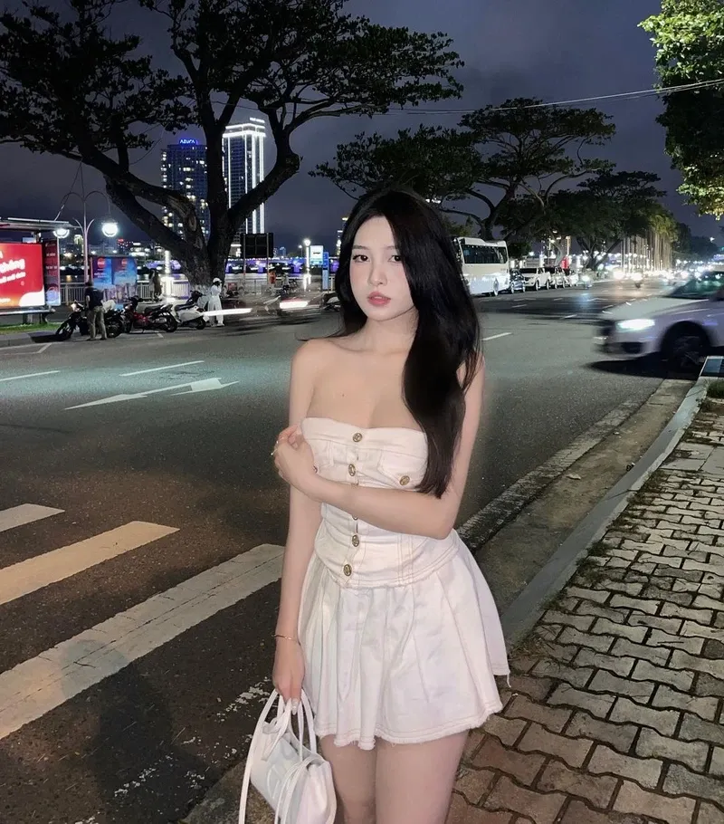 Ảnh 18+ Lê Thảo Nhi 04