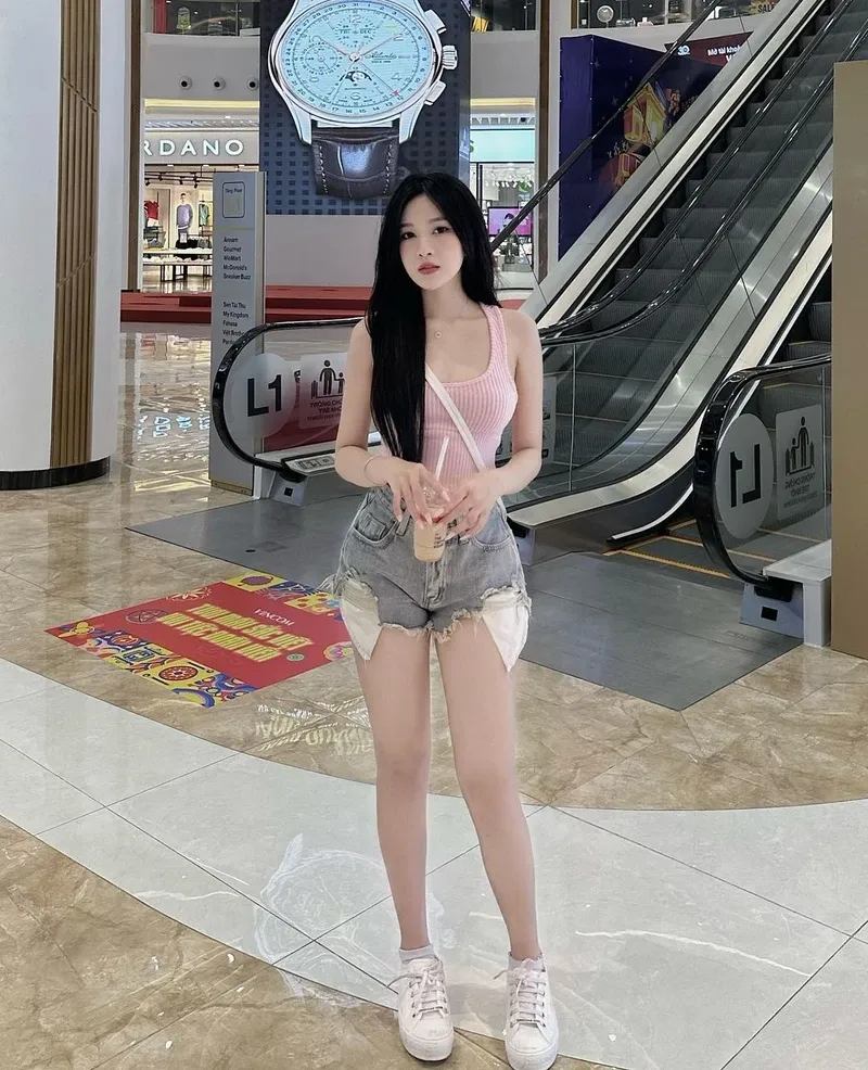 Ảnh 18+ Lê Thảo Nhi 18