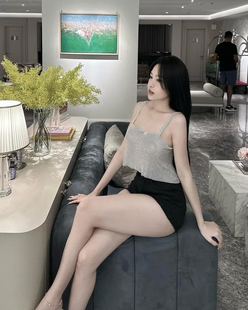 Ảnh 18+ Lê Thảo Nhi 24