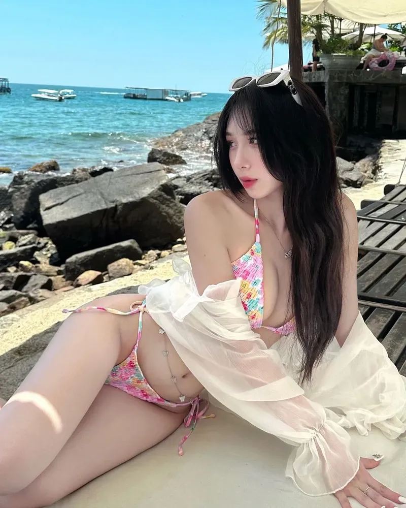 Ảnh 18+ Quỳnh Hương 28