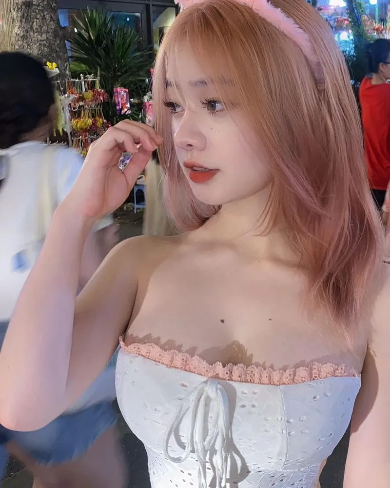 Ảnh 18+ Phạm Phương Linh 10