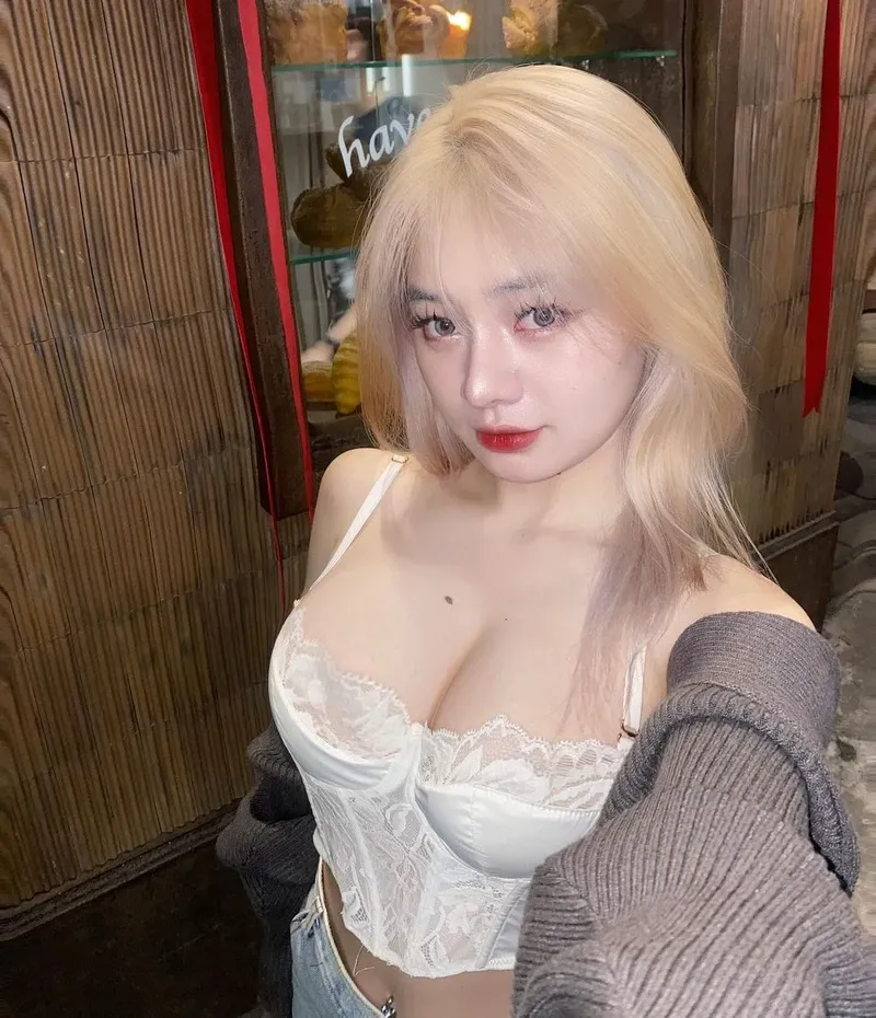 Ảnh 18+ Phạm Phương Linh 18