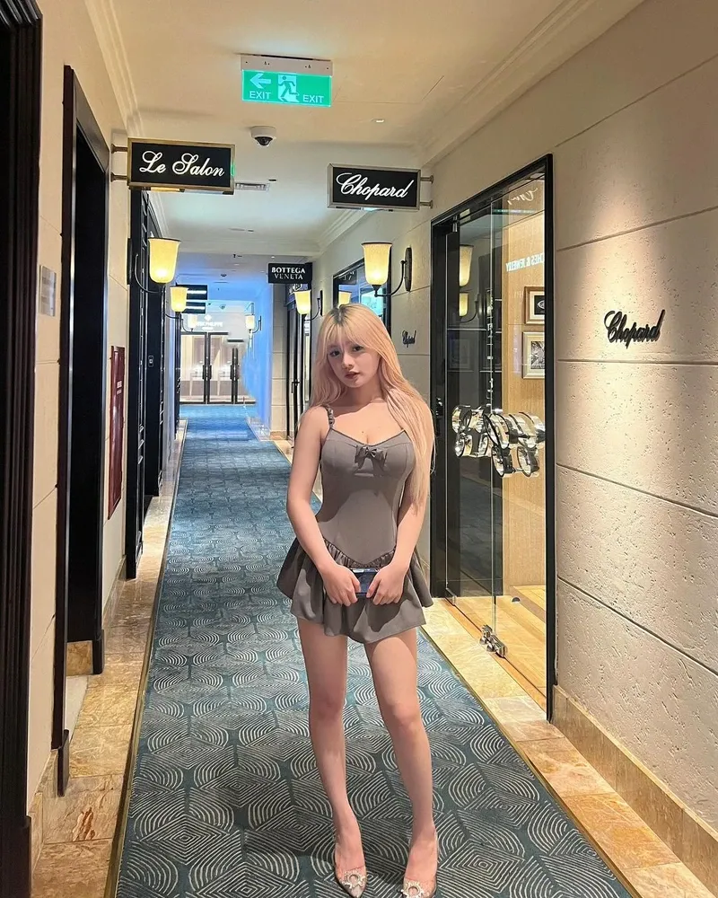 Ảnh 18+ Phạm Phương Linh 37