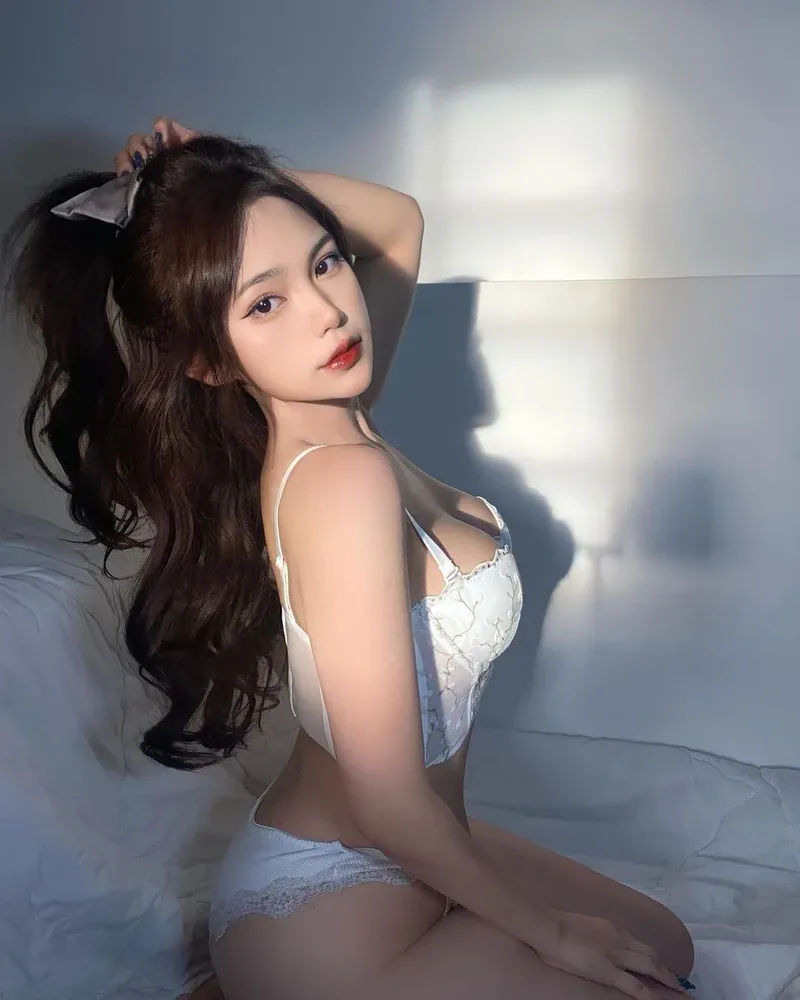 Ảnh nóng Trương An Thư 02