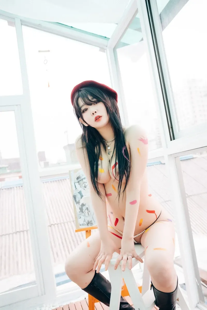 Cosplay họa sĩ 14